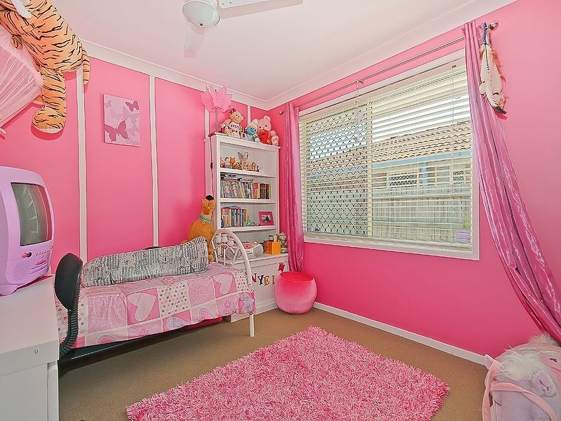 9 Folkstone Street, Wellington Point QLD 4160