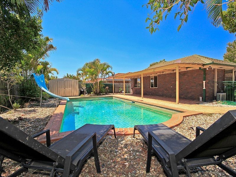 9 Folkstone Street, Wellington Point QLD 4160