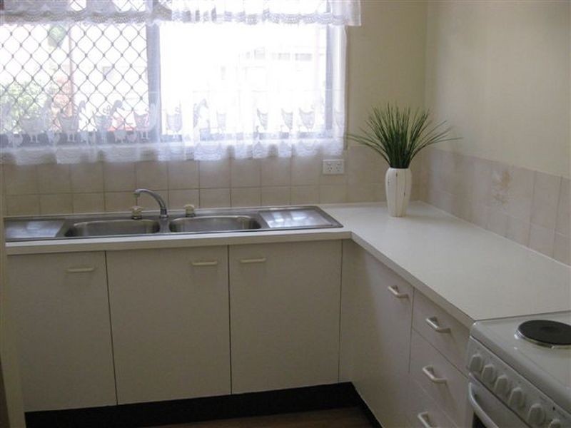 2/13 Holland Crescent, Capalaba QLD 4157