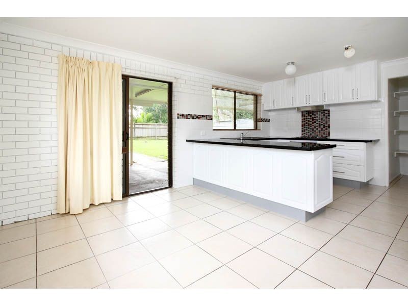 11 Moku Crescent, Birkdale QLD 4159