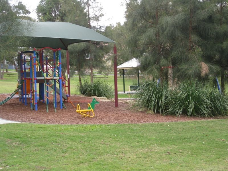 42 Curtis Street, Manly QLD 4179