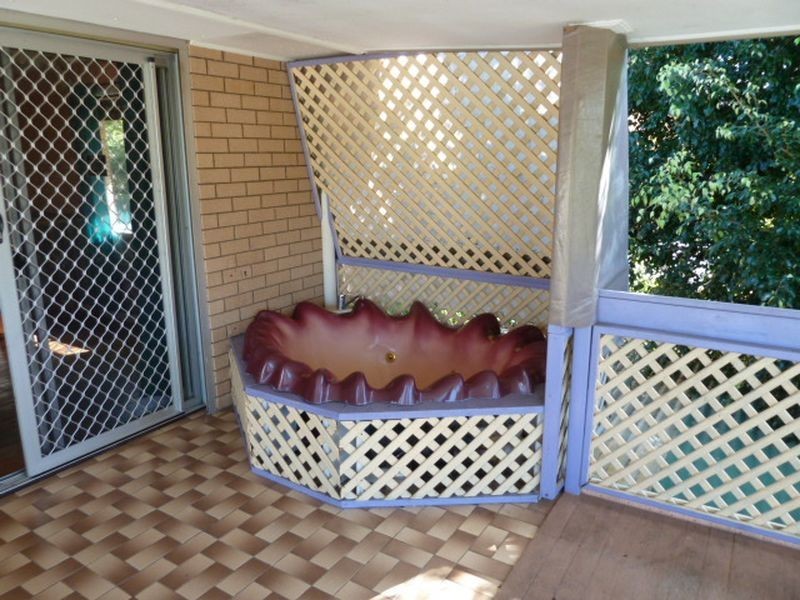 21 Charles Street, Birkdale QLD 4159