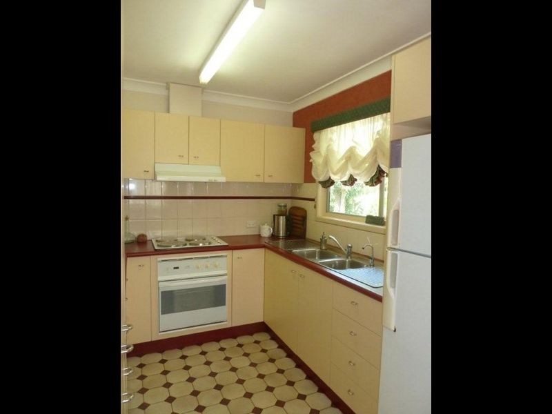 4 Emu Street, Birkdale QLD 4159