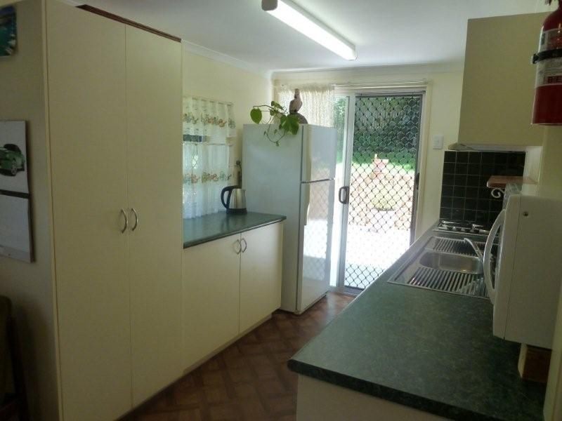 4 Emu Street, Birkdale QLD 4159