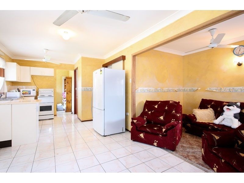 190 Mt Cotton Rd, Capalaba QLD 4157