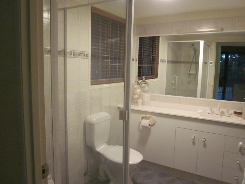 9 Quetta Close, Carindale QLD 4152