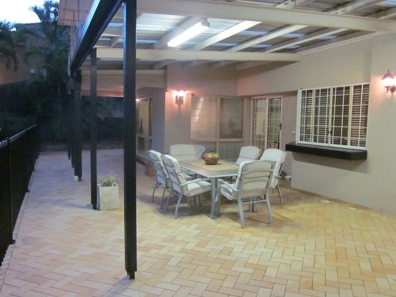 9 Quetta Close, Carindale QLD 4152