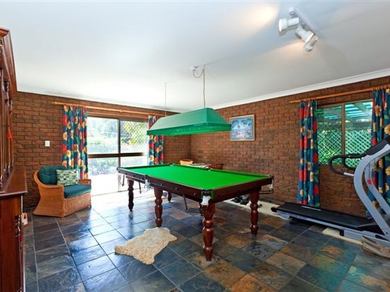 63 Whitehall Avenue, Birkdale QLD 4159