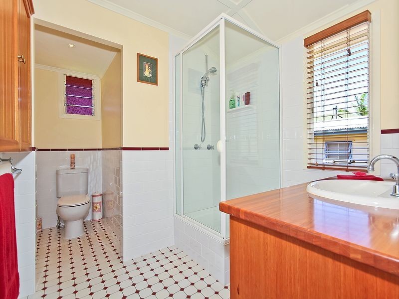 75 Main Road, Wellington Point QLD 4160