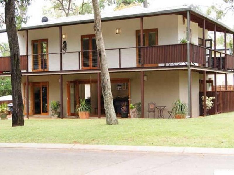 290 Victoria Parade West, Coochiemudlo Island QLD 4184