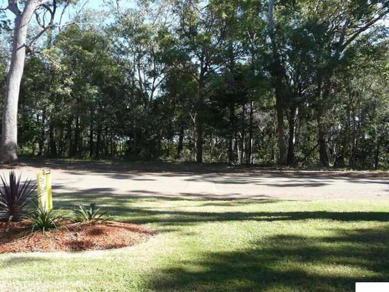 290 Victoria Parade West, Coochiemudlo Island QLD 4184