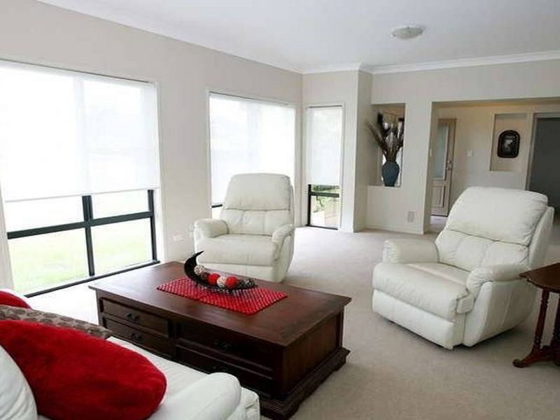 4 Sandy Cove Place, Redland Bay QLD 4165