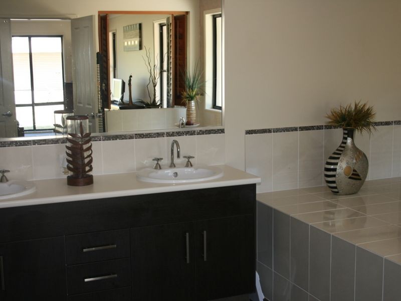 99 Tyberry Street, Chandler QLD 4155