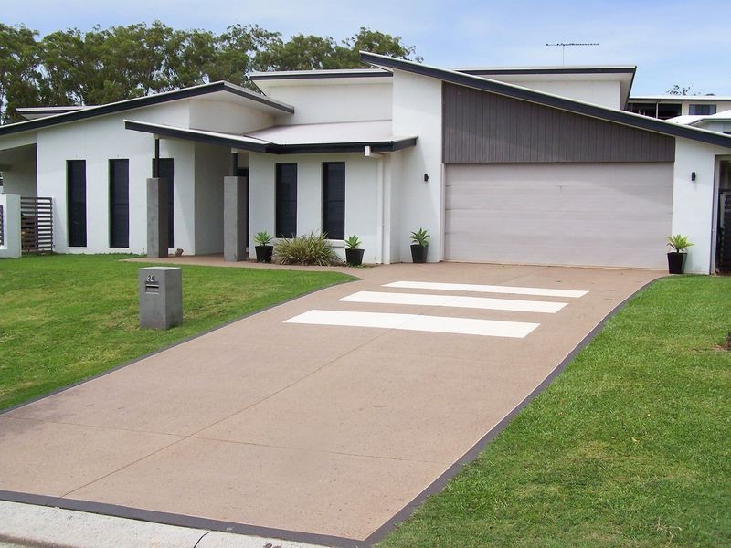 24 Poynter Street, Redland Bay QLD 4165
