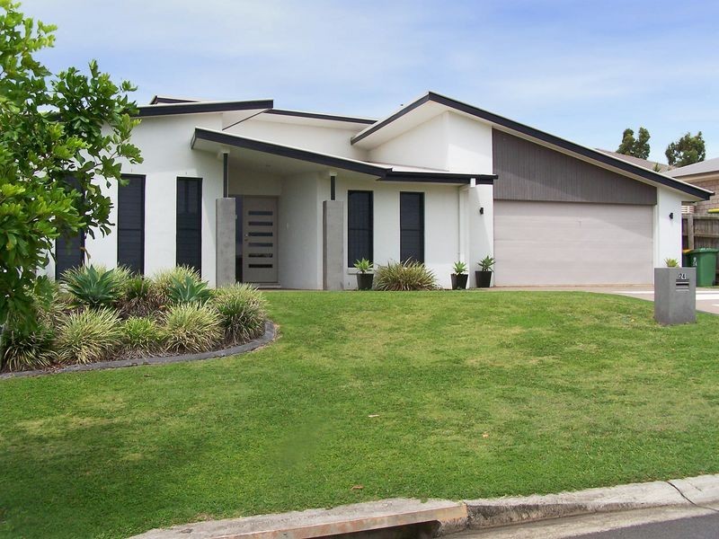 24 Poynter Street, Redland Bay QLD 4165