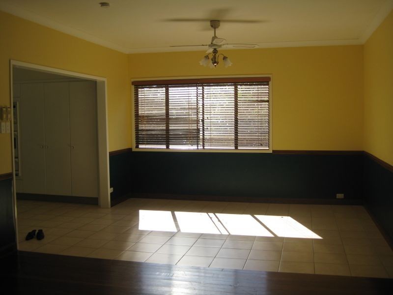 61 Henderson Road, Sheldon QLD 4157