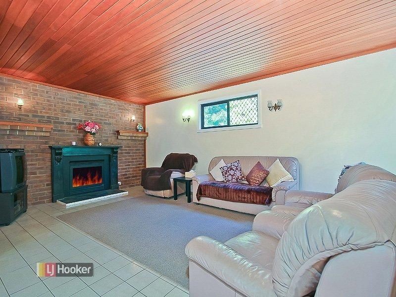 24 Henderson Road, Sheldon QLD 4157