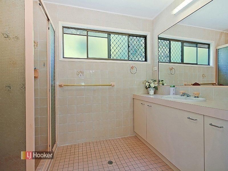 24 Henderson Road, Sheldon QLD 4157