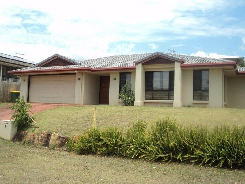 8 Lindeman Place, Redland Bay QLD 4165