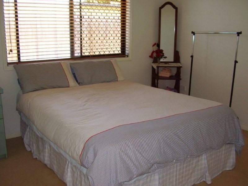 8 Lindeman Place, Redland Bay QLD 4165