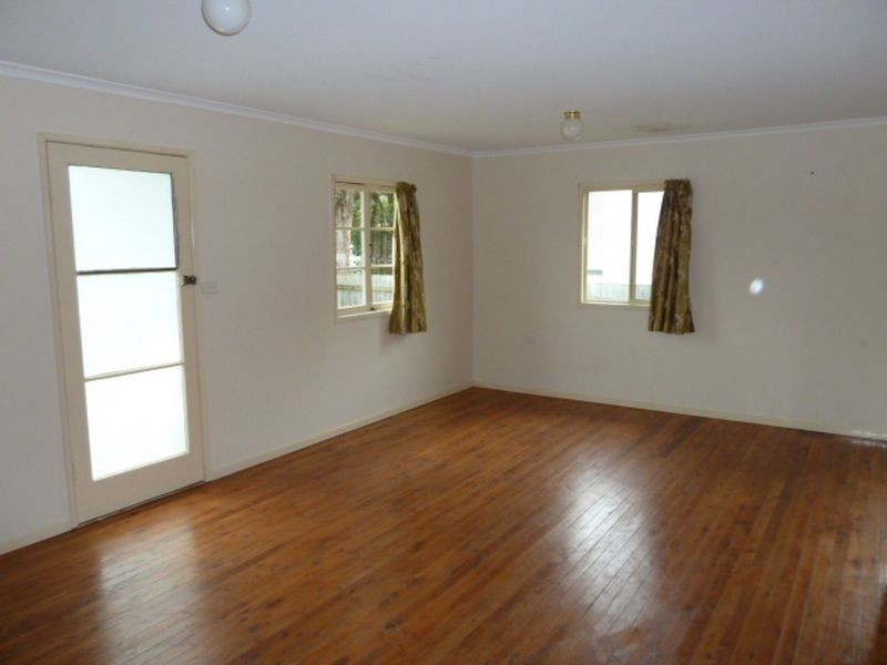 483 Redland Bay Road, Capalaba QLD 4157