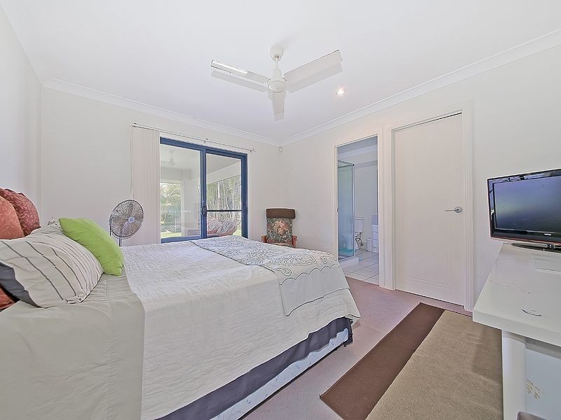 14 Portland Parade, Redland Bay QLD 4165