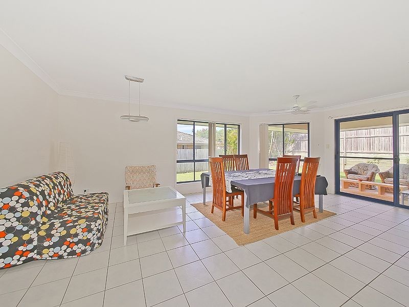 14 Portland Parade, Redland Bay QLD 4165