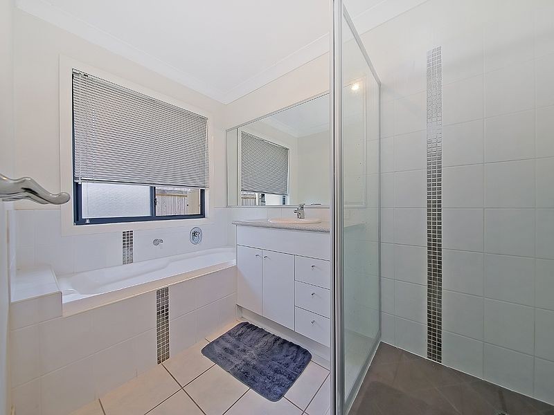 14 Portland Parade, Redland Bay QLD 4165