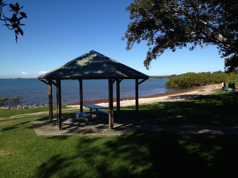 2 Michelle Court, Cleveland QLD 4163