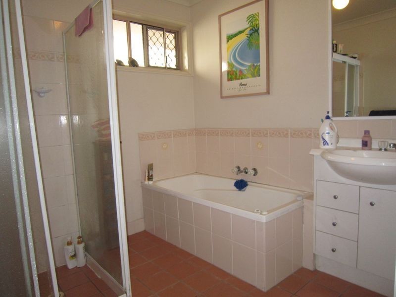 2 Friend Street, Wakerley QLD 4154