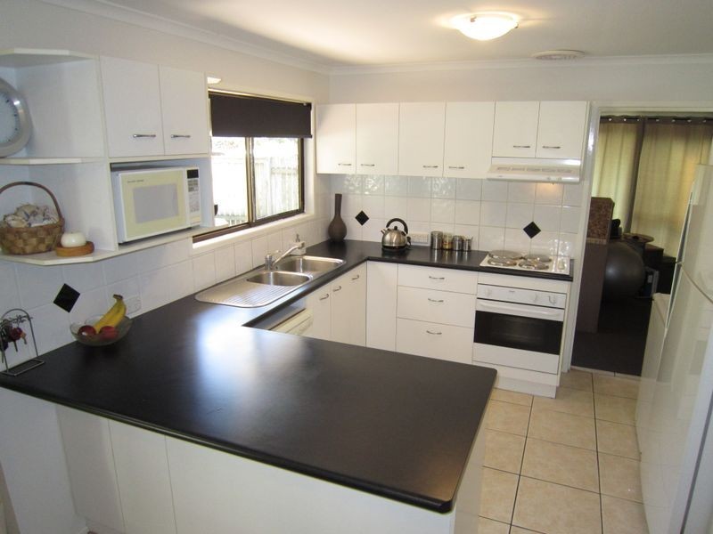 36 Sunnybay Drive, Birkdale QLD 4159