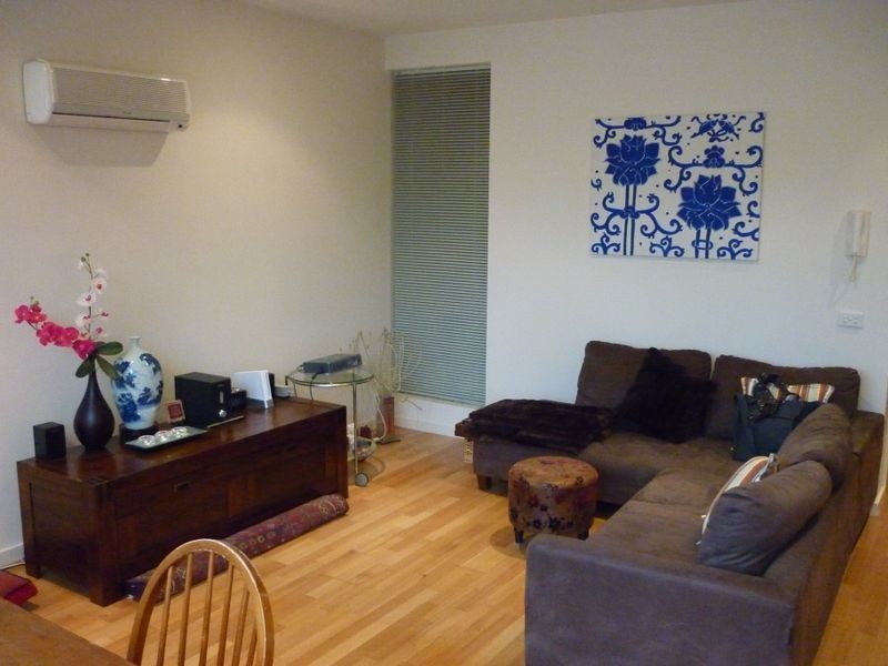 8/300 Racecourse Road, Flemington VIC 3031