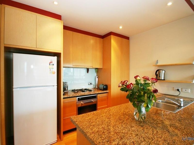 1312/80 Clarendon Street, Southbank VIC 3006