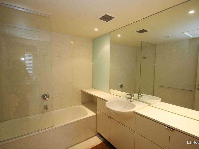 1312/80 Clarendon Street, Southbank VIC 3006