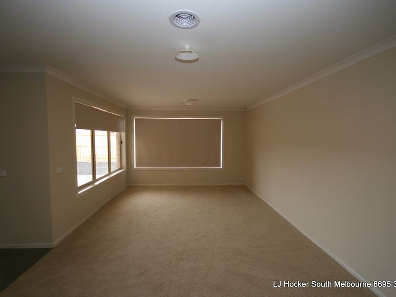 59 Alamanda Boulevard, Point Cook VIC 3030