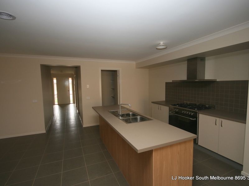 59 Alamanda Boulevard, Point Cook VIC 3030