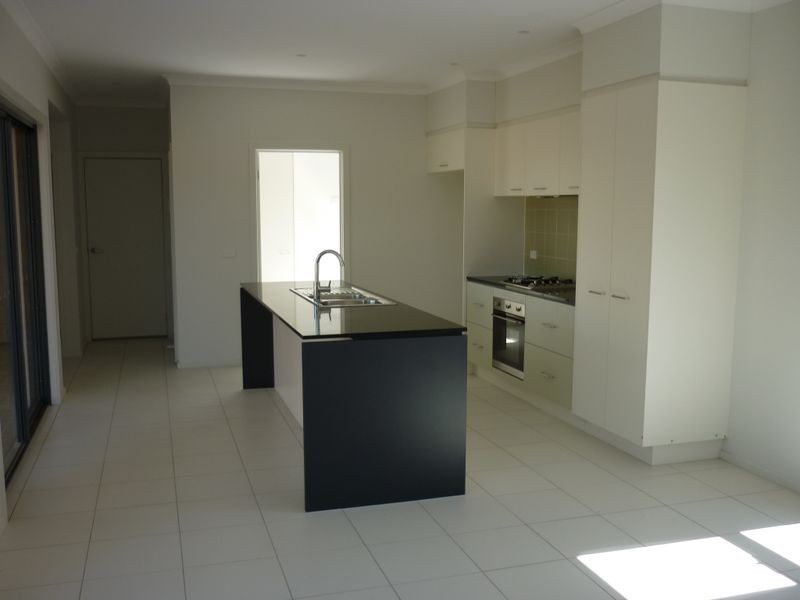 13 Parry Drive, Sunshine West VIC 3020