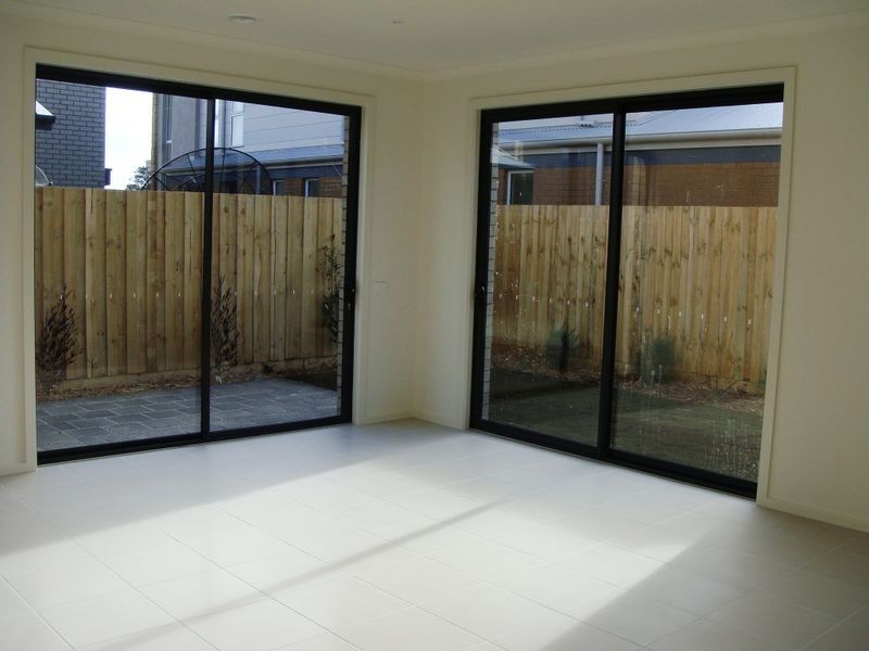 17 Crampton Square, Bonbeach VIC 3196