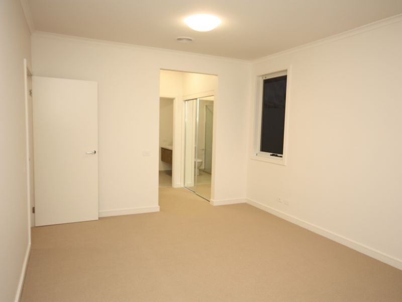 14 Queensberry Circuit, Mulgrave VIC 3170