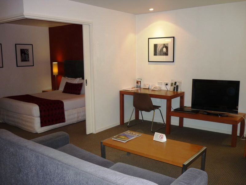 401B/11-17 Cohen Place, Melbourne VIC 3000