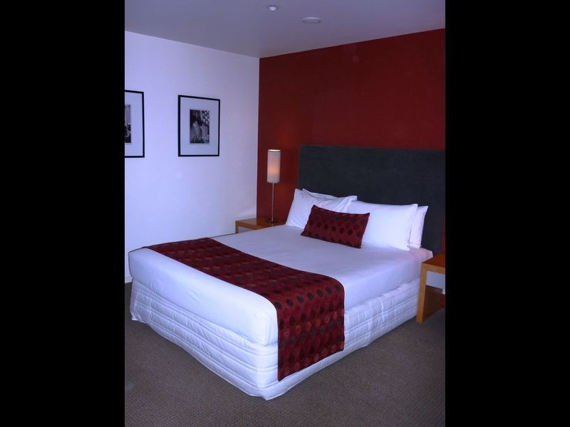 401B/11-17 Cohen Place, Melbourne VIC 3000