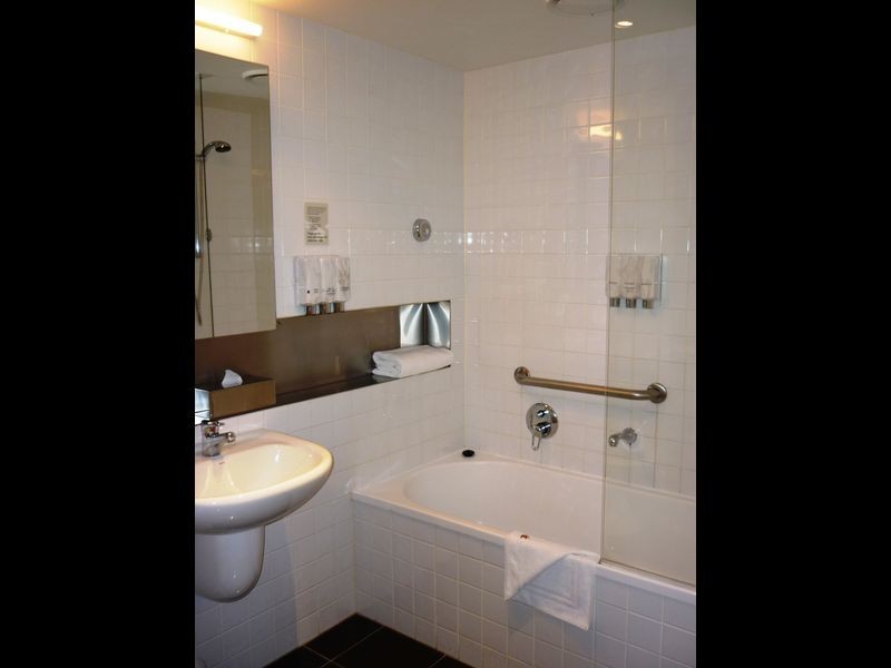 401B/11-17 Cohen Place, Melbourne VIC 3000