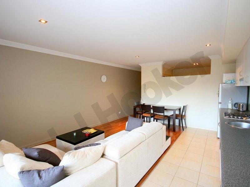 204/69-71 Stead Street, South Melbourne VIC 3205