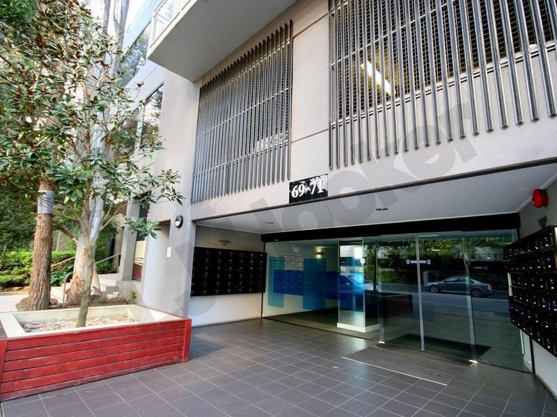 204/69-71 Stead Street, South Melbourne VIC 3205
