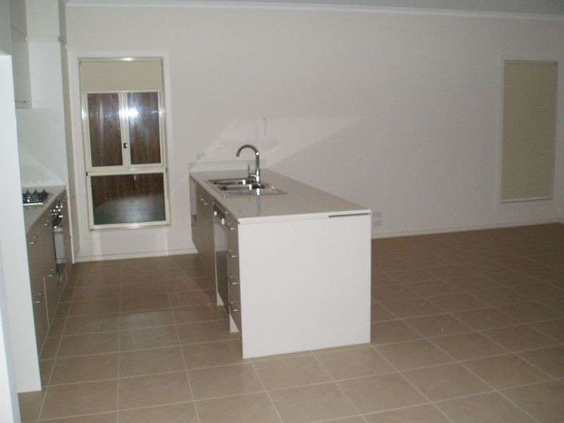 14 Parkwood Terrace, Point Cook VIC 3030