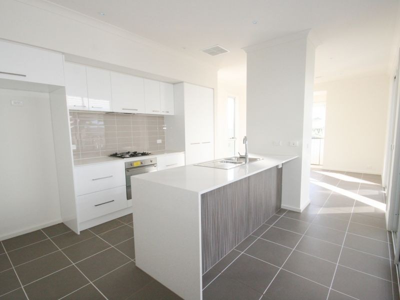 4 Crampton Square, Bonbeach VIC 3196