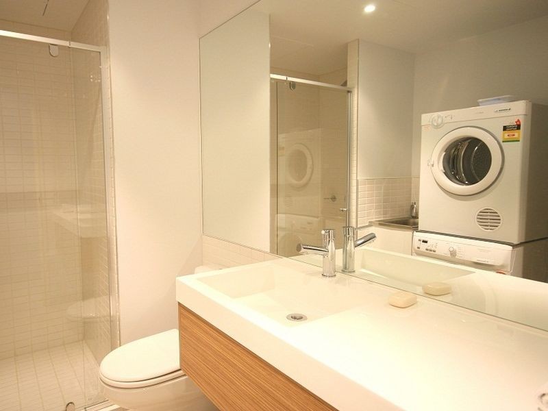 1018/555 Flinders Street, Melbourne VIC 3000