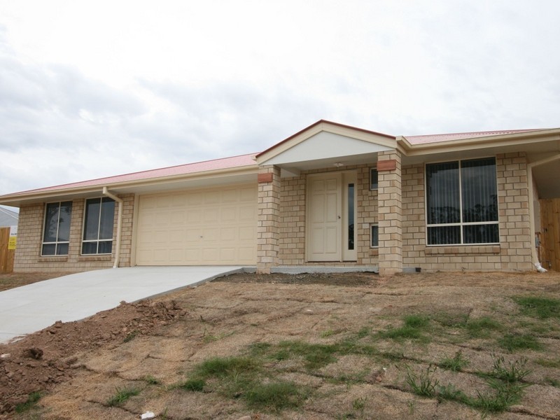 5 Eric Drive, Blackstone QLD 4304