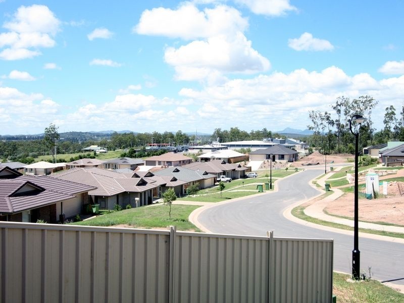 15 LILLEY TERRACE, Chuwar QLD 4306