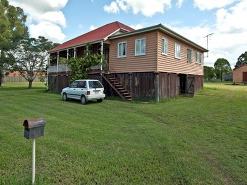 Fassifern Street, Peak Crossing QLD 4306